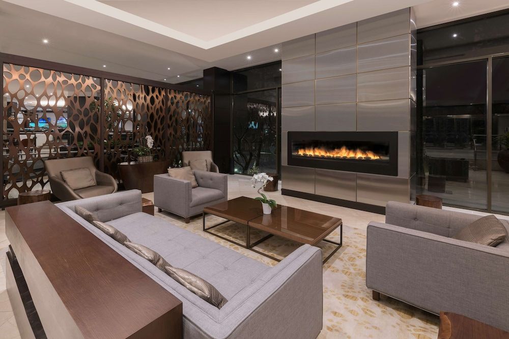 Crowne Plaza Toronto North York by IHG 2