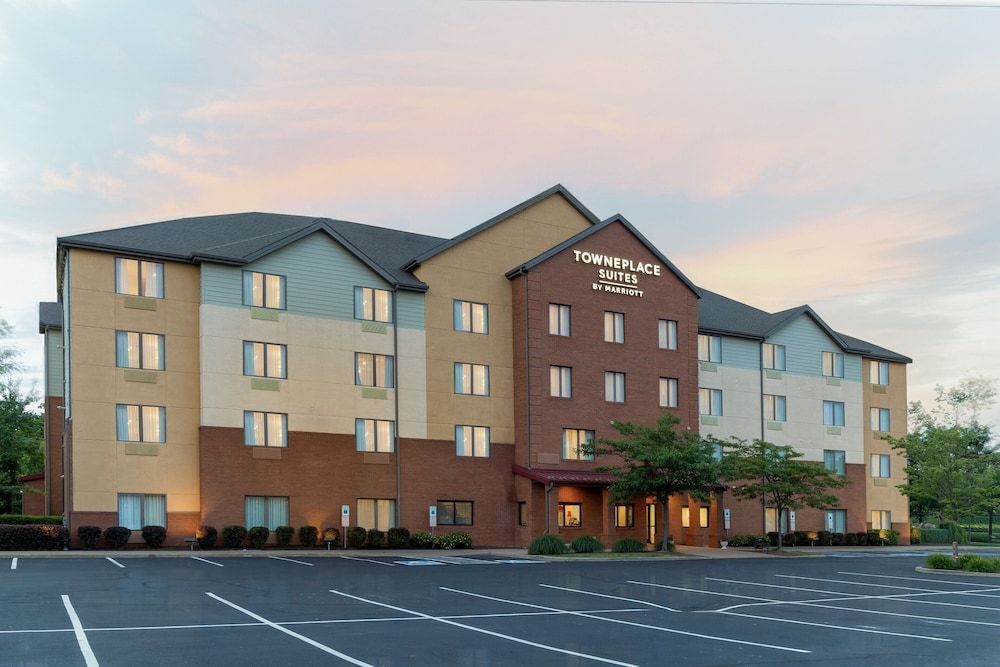 TownePlace Suites by Marriott Erie 1