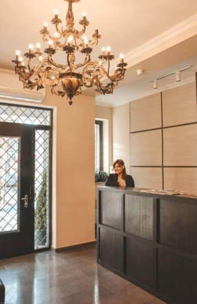 Eleon Boutique Hotel 2
