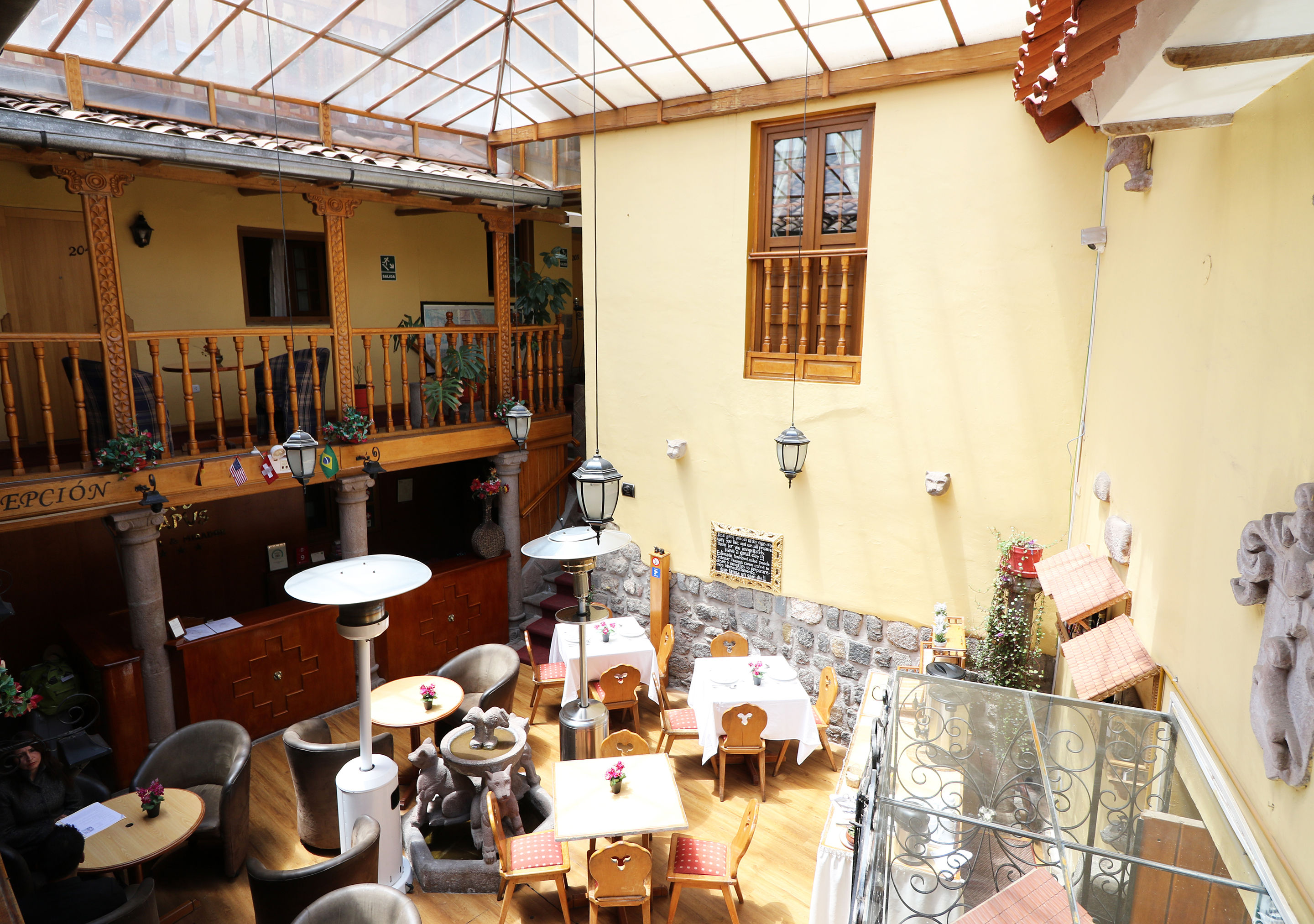 Hotel & Mirador Los Apus 1