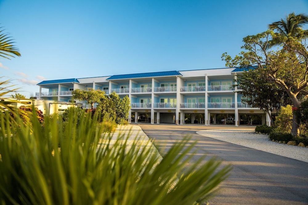 Sugarloaf Key Hotel at KOA Resort 1