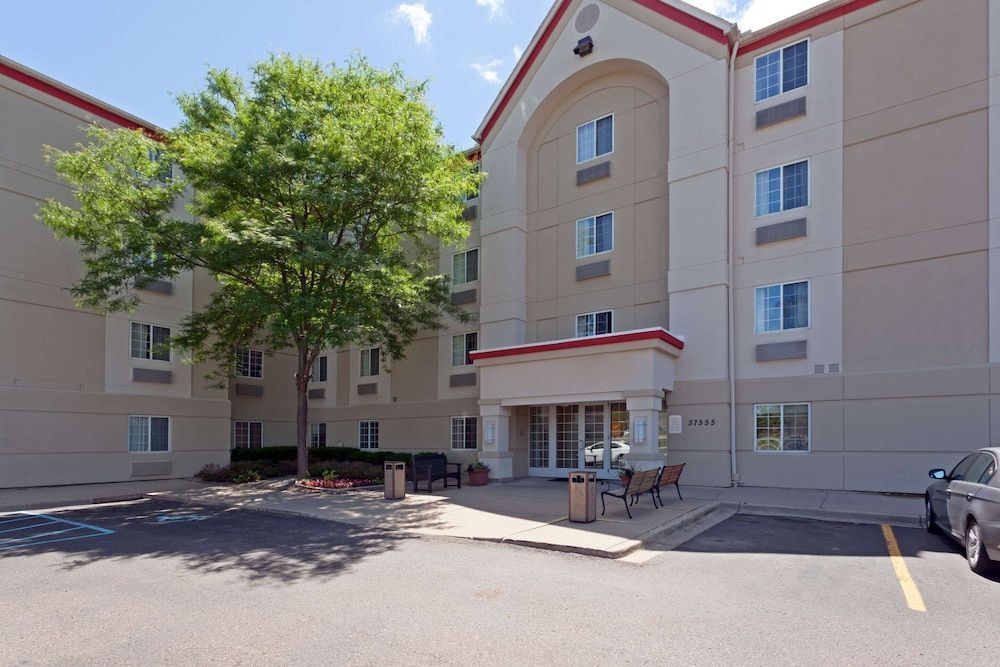 MainStay Suites Detroit Farmington Hills 1