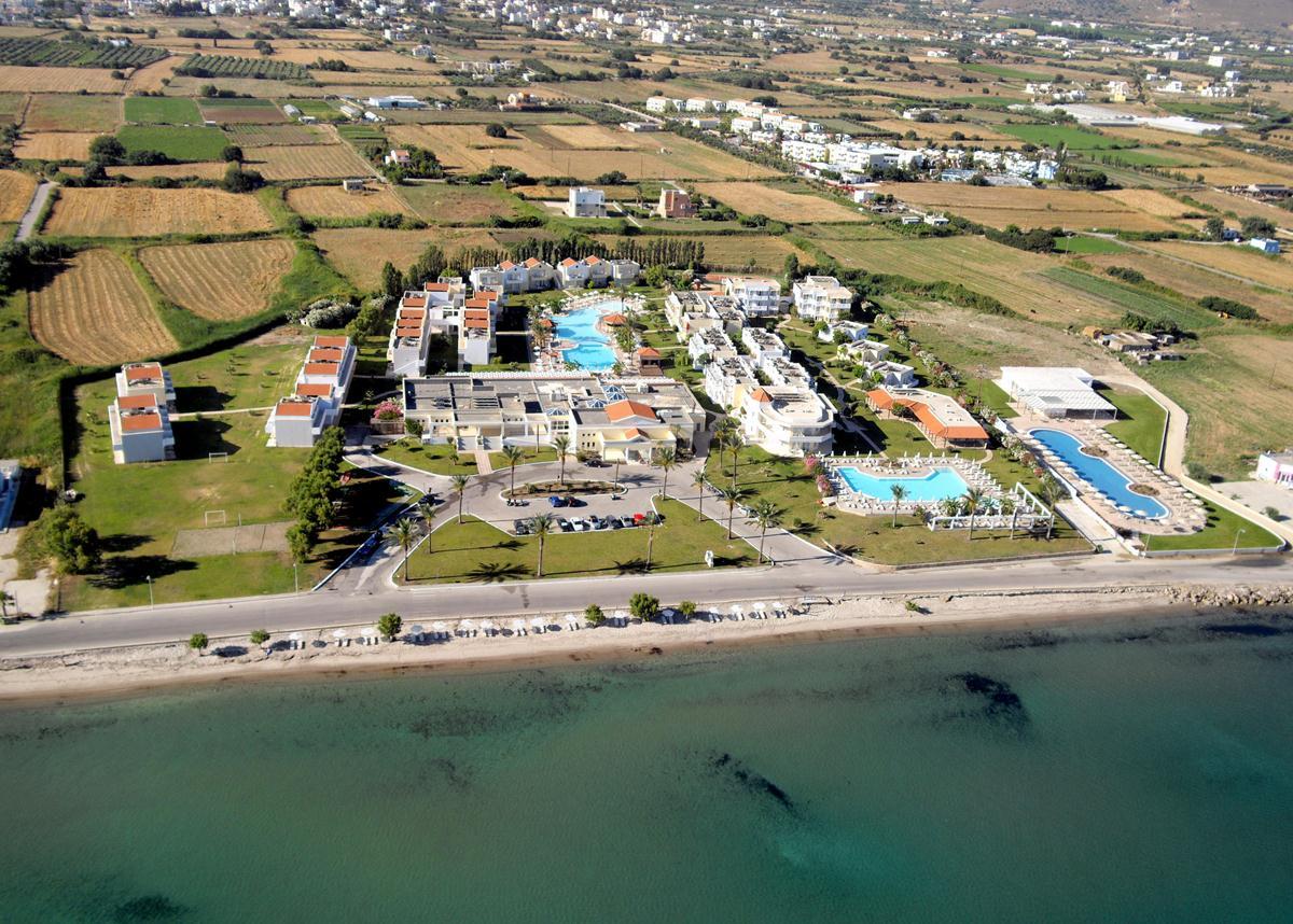 Zorbas Beach Hotel 1