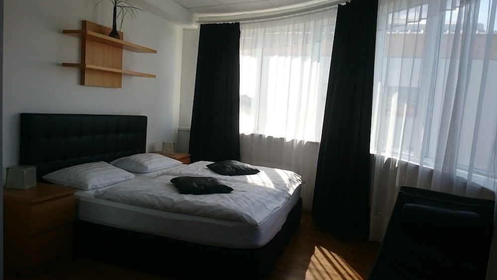 4th Floor 2