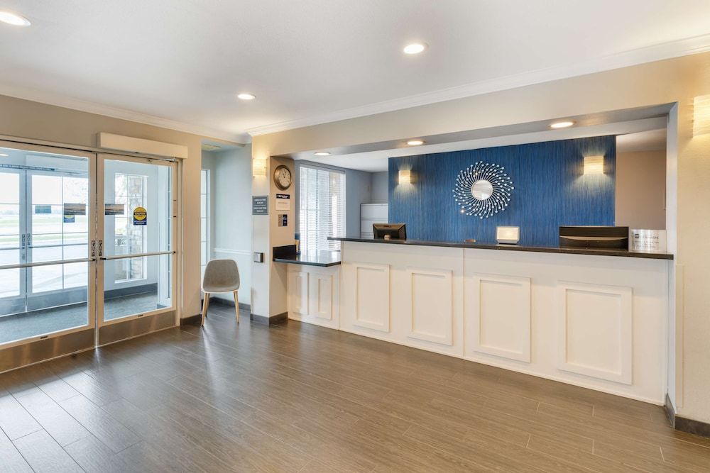 Best Western Visalia Hotel 2