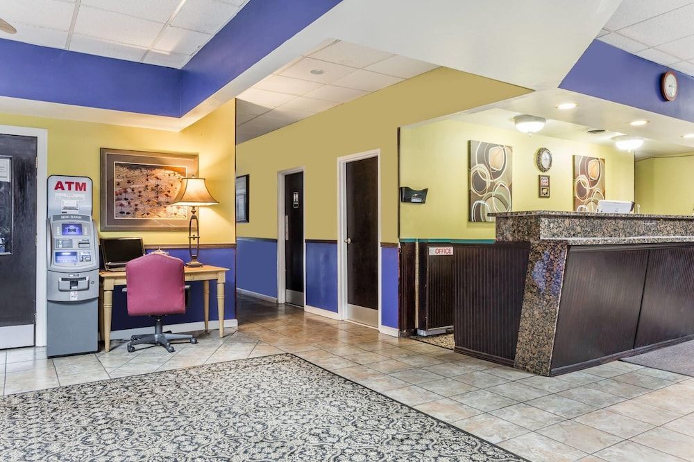 Days Inn by Wyndham Goldsboro 2