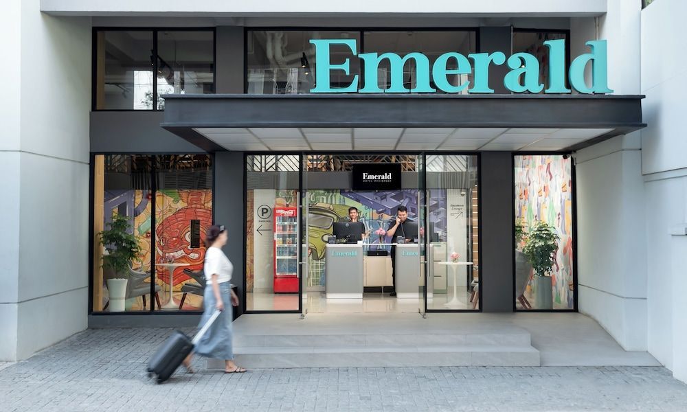 Emerald Hotel Residence 1