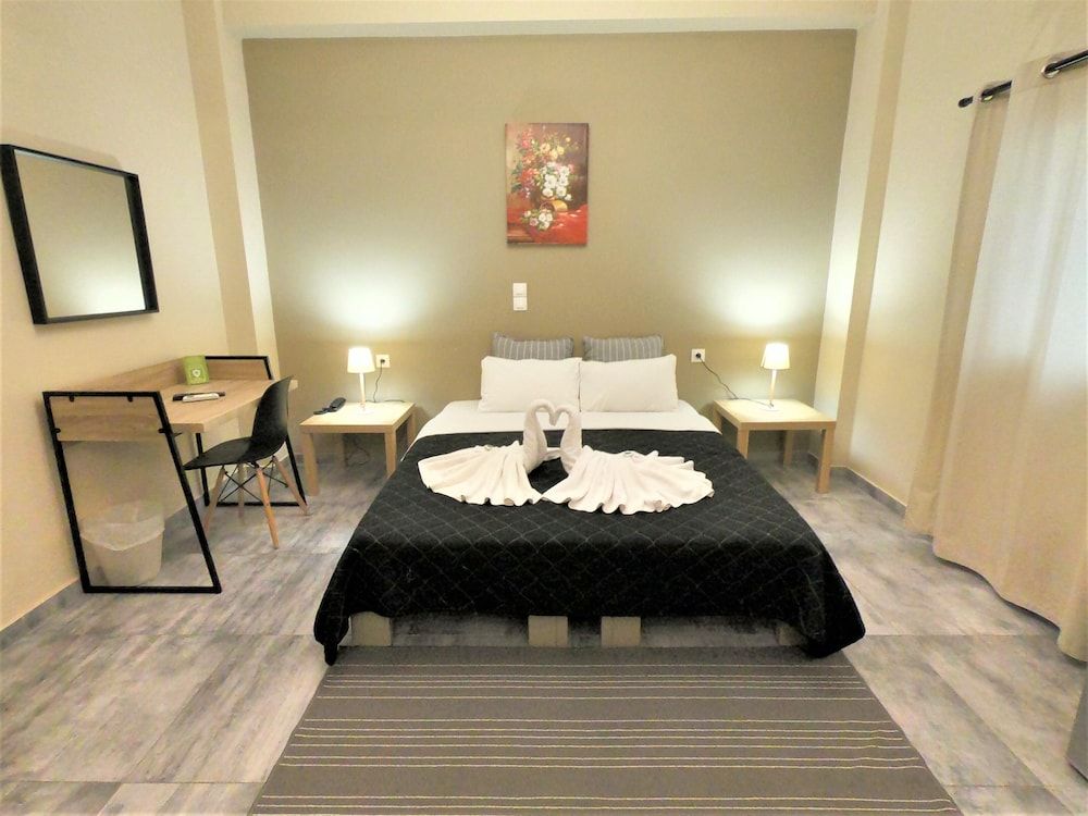Achillion Hotel Piraeus 2