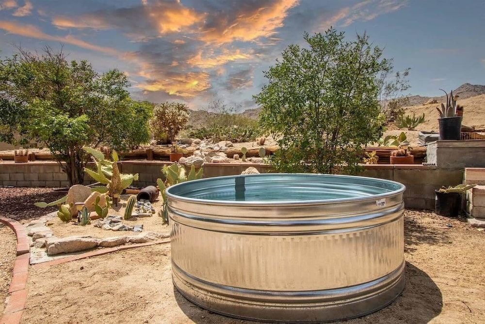 @ Marbella Lane - The Wine Mine Desert Escape 1