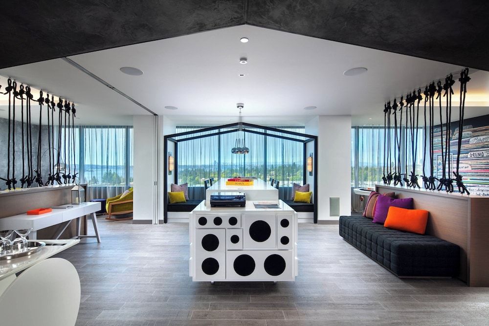 W Bellevue 1