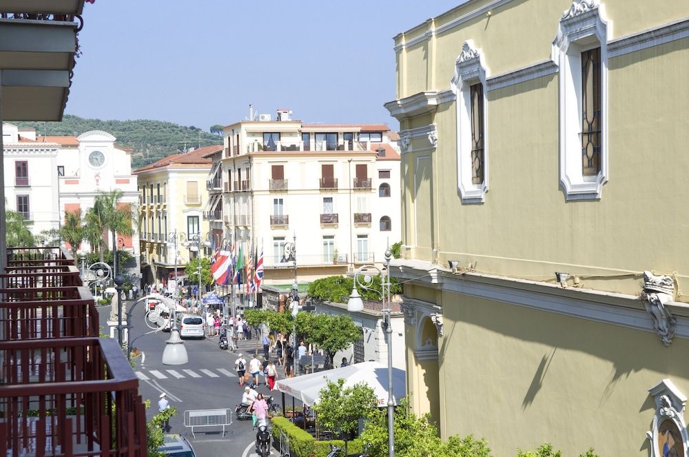 Palazzo Spasiano rooms - SORRENTO CENTER 1