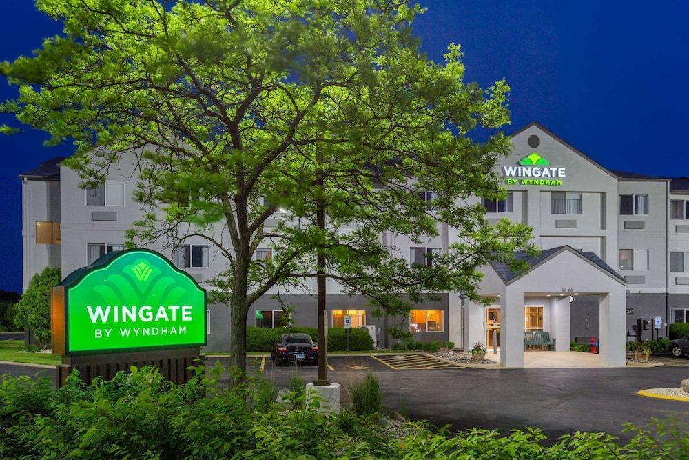 Wingate by Wyndham Gurnee 1
