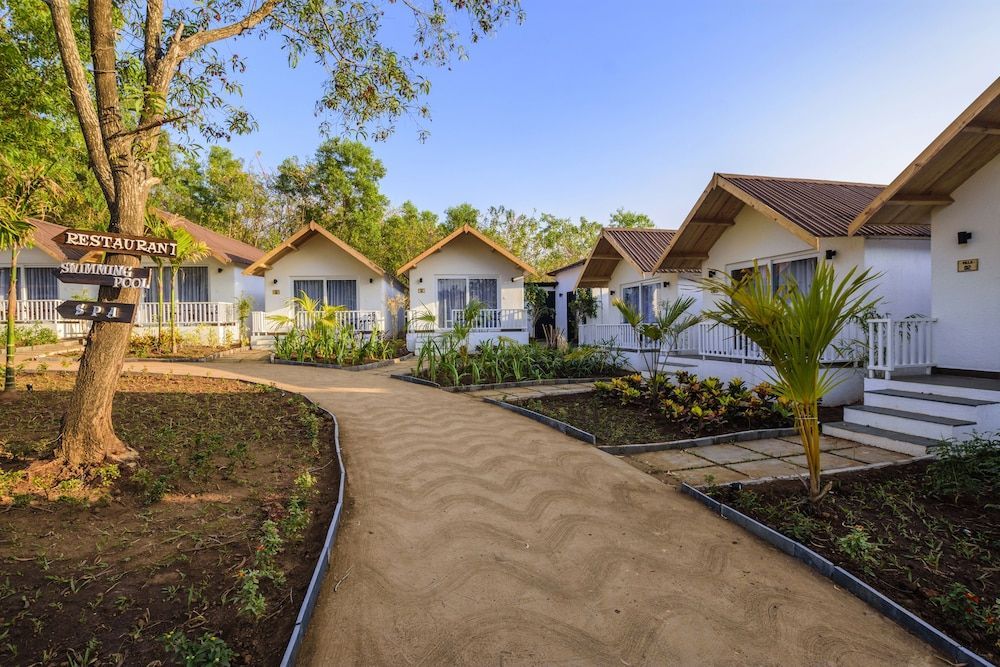 White Wood Resort By Stone Wood Hotels 1