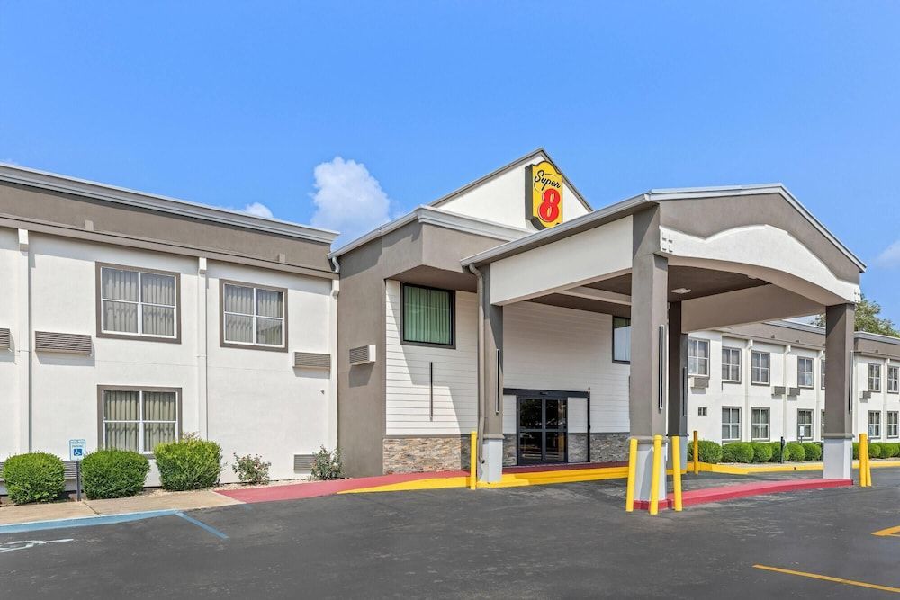 Super 8 by Wyndham Athens 1