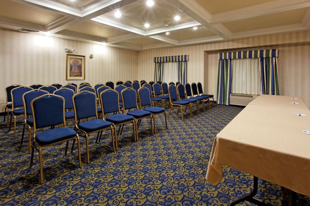 TownePlace Suites by Marriott San Pablo 2