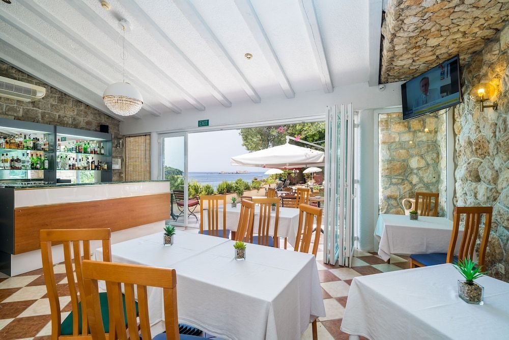 Boutique & Beach Hotel Villa Wolff 2
