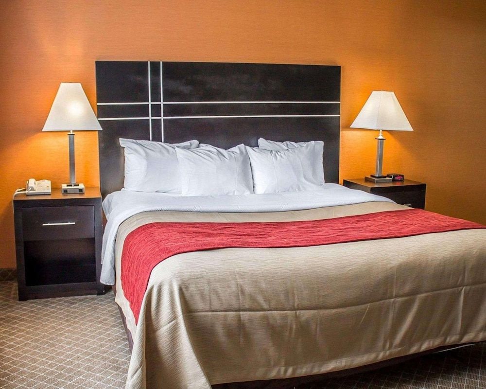 Howard Johnson by Wyndham Columbus State Fairgrounds I-71 1