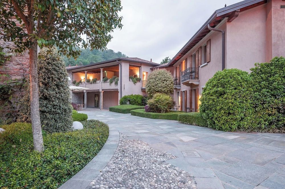 1711 Luxury Guest House 1