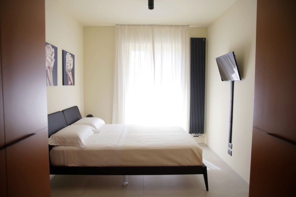 SETTANNI Sea Suites 2