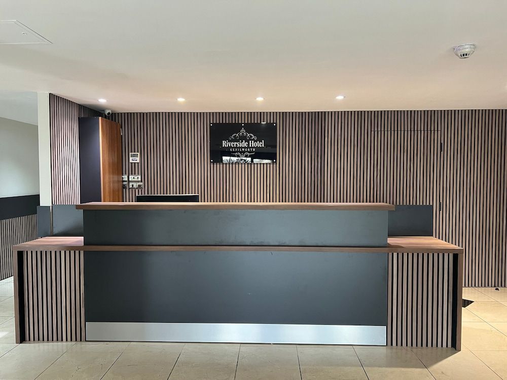Riverside Hotel 1