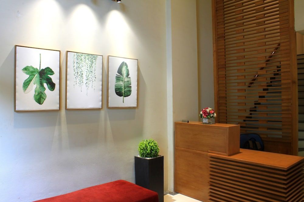 Lake House Studio 2