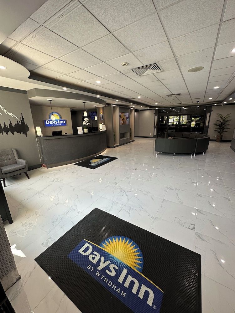 Days Inn by Wyndham Liberty Monticello 2