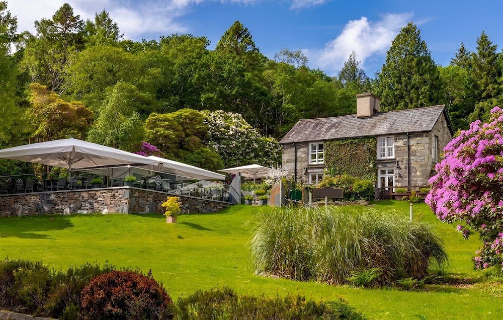 Aberdunant Hall, Snowdonia 1