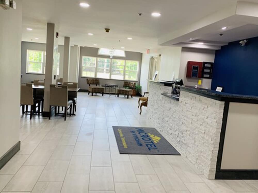 Microtel Inn and Suites Clarksville 2