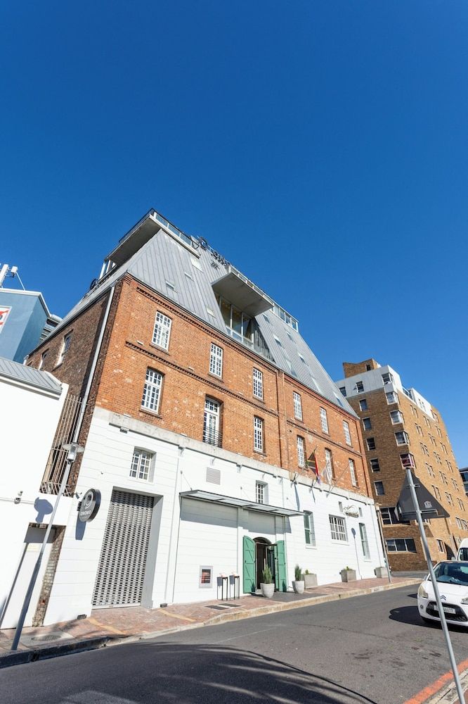 ONOMO Hotel Waterfront 1