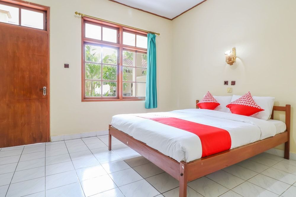 Super OYO 1654 Maha Bharata Kuta Inn 1