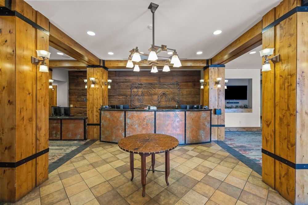 Lodge at Mountaineer Square 1