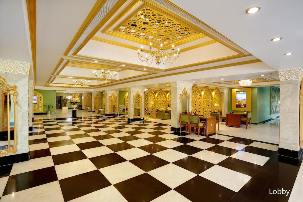 Hotel Clarks Shiraz 2