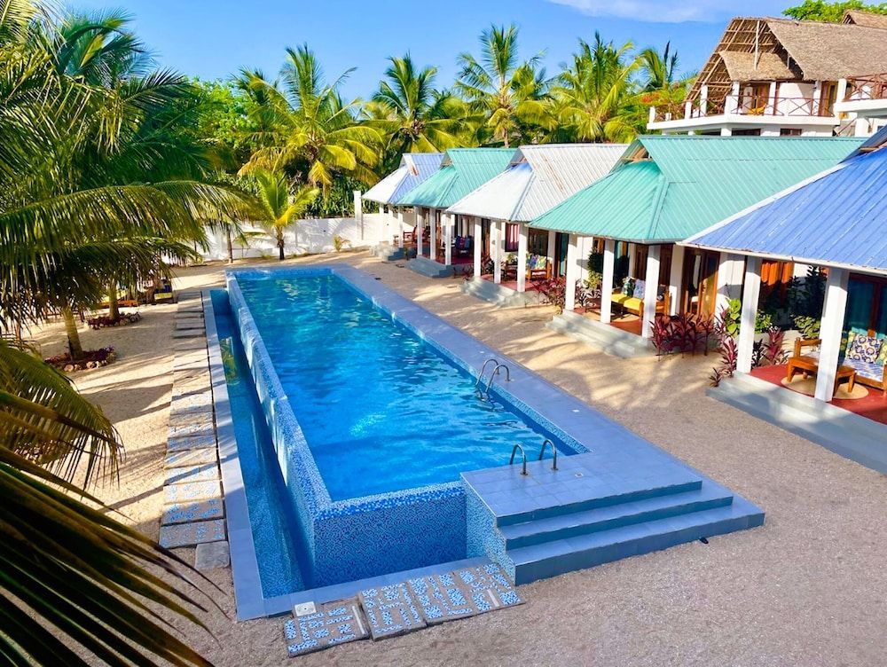 Asante Sana Beachfront Hotel 1