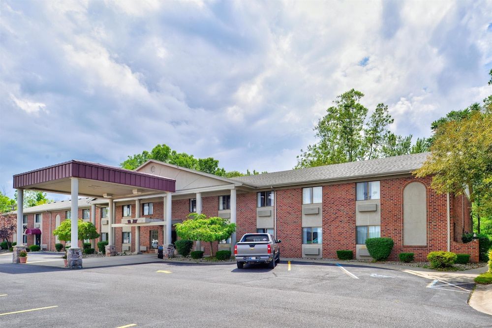 Americas Best Value Inn & Suites - Bluffton 1