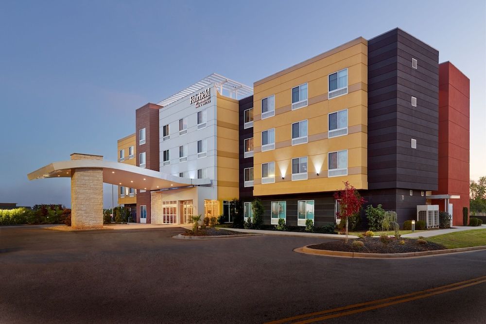 Fairfield Inn & Suites Locust Grove I-75 South 1