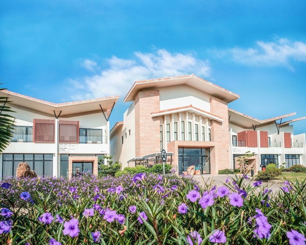 SkyeBay Club 1