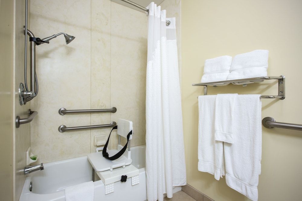 Holiday Inn Express & Suites VANDALIA by IHG 2