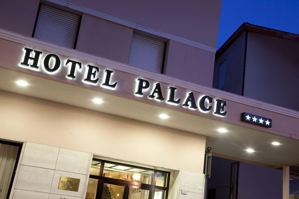 Palace Hotel 1