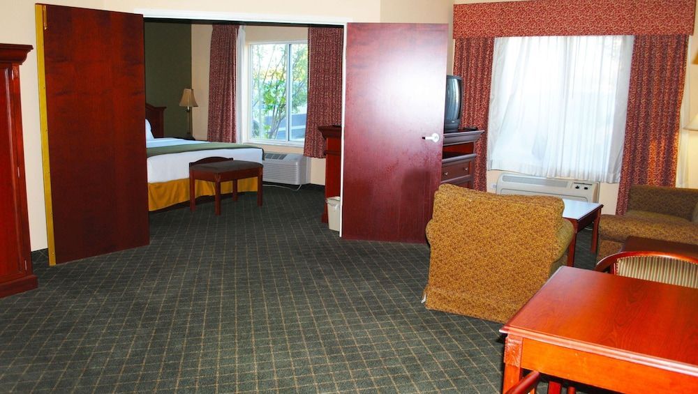 Magnuson Hotel Commerce 2