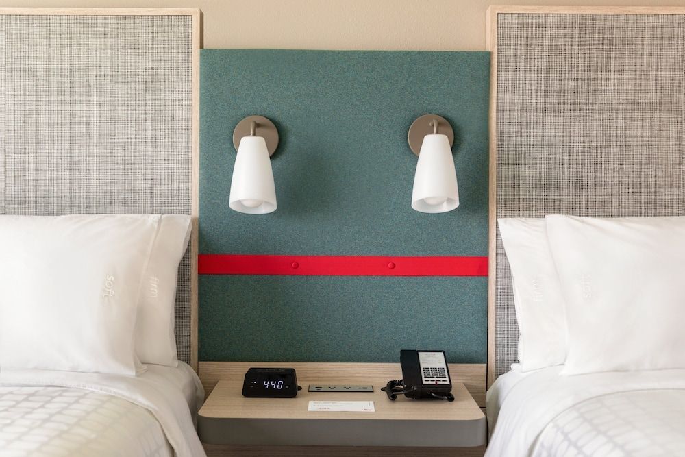 avid hotels - Lancaster by IHG 2