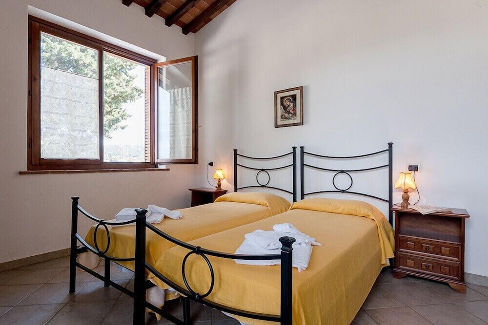 Agriturismo La Fonte Di Vivalda 2