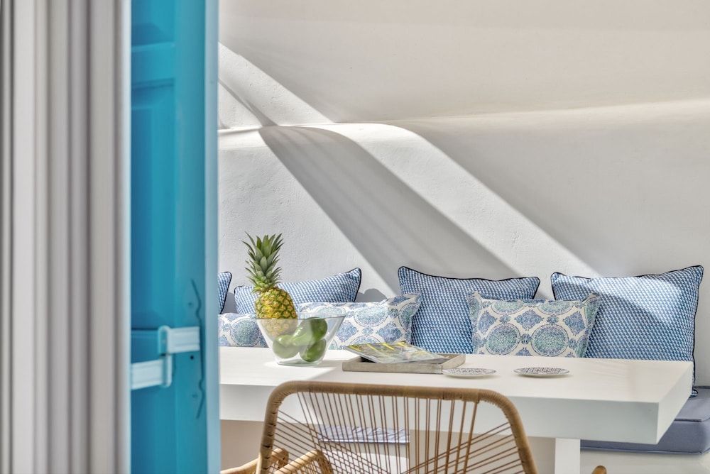 Mykonian Mews Luxury Suites 1
