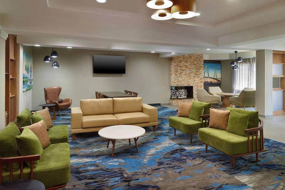 Fairfield Inn and Suites Charleston North/University Area 2