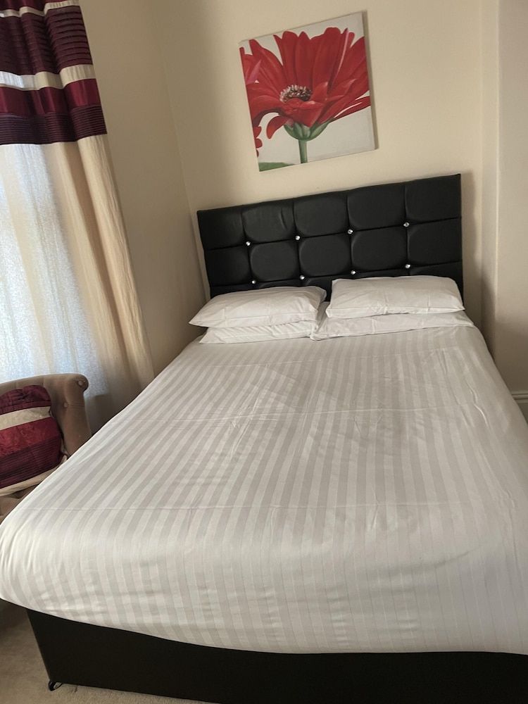 Diamonds Lodge 2