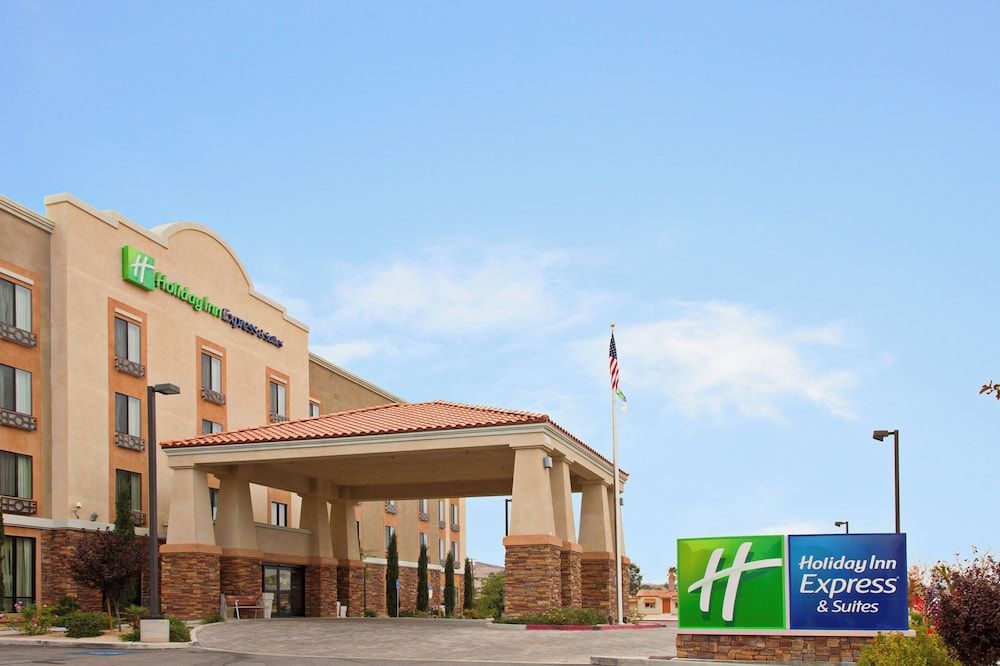 Holiday Inn Express & Suites TWENTYNINE PALMS- JOSHUA TREE by IHG 1