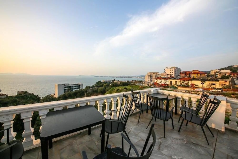 Tonis Rooms Vlore 1