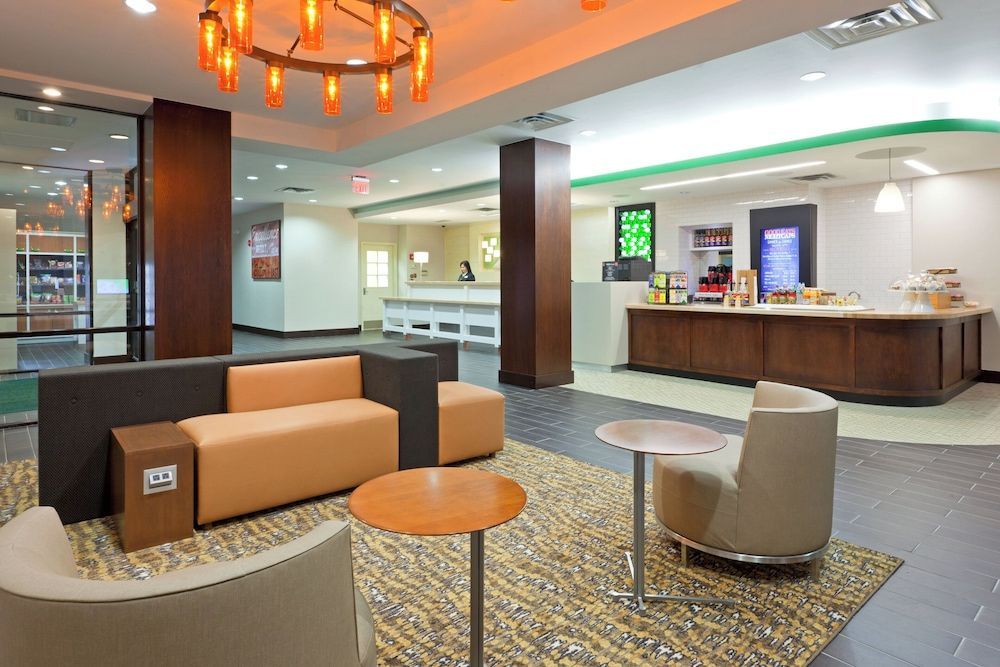 Holiday Inn CLARK - NEWARK AREA by IHG 2