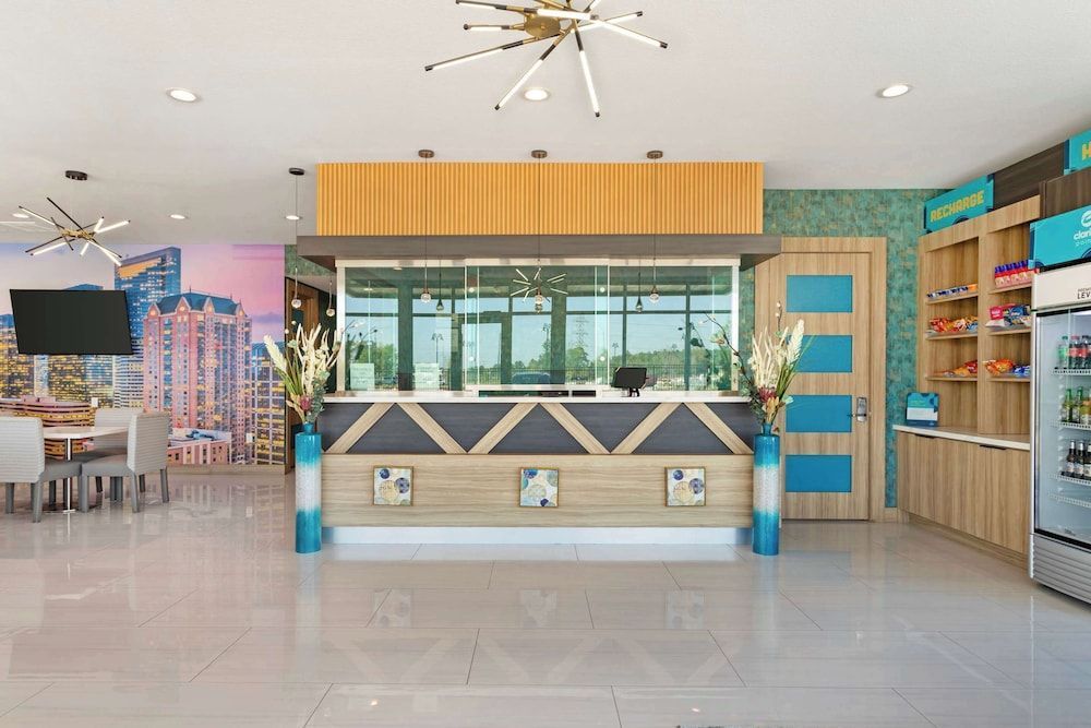 Clarion Pointe Spring - Houston North 2