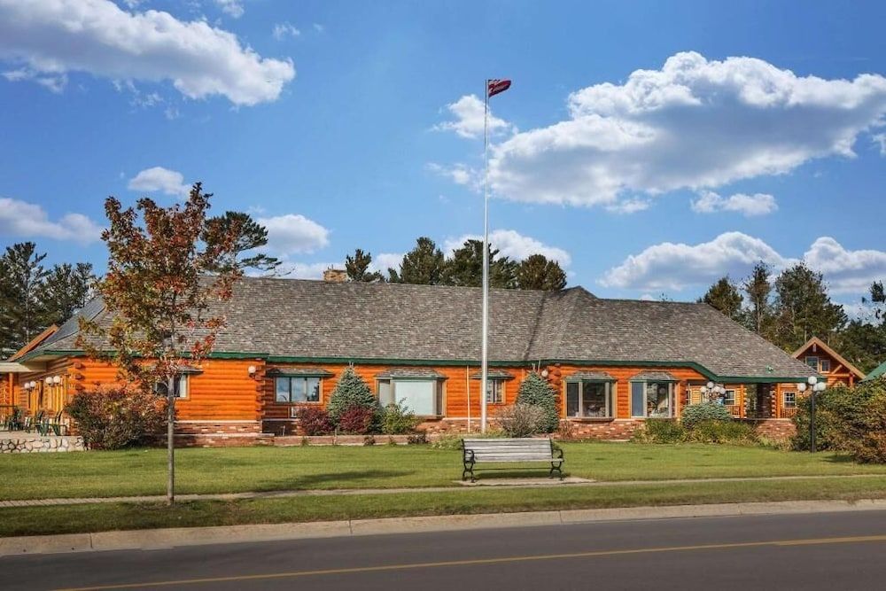 Mackinac Lodge 1