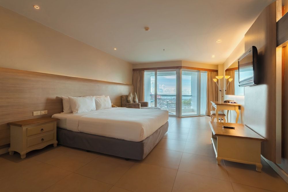Sandy Spring Hotel 1